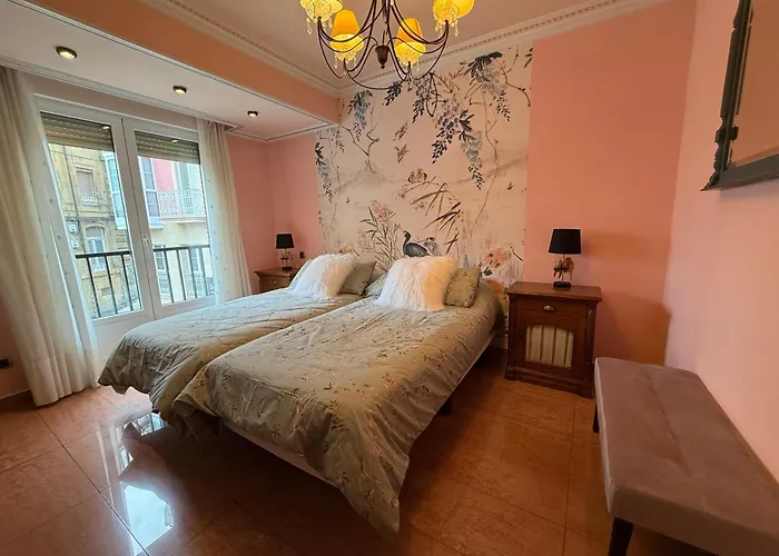 Haro Plaza Glam Tourist Home